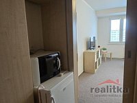 Pronájem hezkého, zařízeného bytu 1+kk, 21m2,  Opava, ul. Holasická - 20260113_101115.jpg