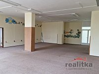 Pronájem komerčních  prostor v Opavě-Kylešovicích - 20260821_093337.jpg