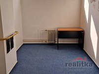 Pronájem komerčních  prostor v Opavě-Kylešovicích - 20260821_093359.jpg