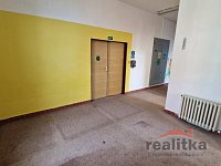 Pronájem komerčních  prostor v Opavě-Kylešovicích - 20260821_093511.jpg