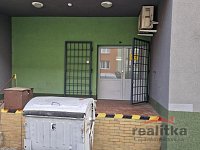Pronájem komerčních  prostor v Opavě-Kylešovicích - vlastní ( jen pro tento prostor ) nákladová rampa s možnosti parkování