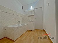Pronájem bytu 2+1 s balkonem, ul. E. Beneše v Opavě - byt 2.jpg