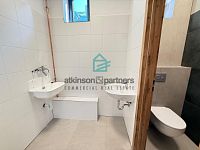 Nebytového prostoru naproti obchodnímu centru IGY - IMG_0666.jpg