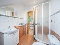 Prodej cihlového činžovního  domu s garáží, zahradou a skvělou polohou v Komenského ulici. - A7408242.jpg