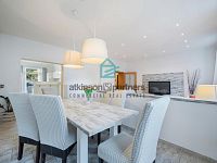 Prodej cihlového činžovního  domu s garáží, zahradou a skvělou polohou v Komenského ulici. - A7408284.jpg