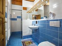 Uzavřený statek s wellness – výjimečné spojení životního stylu a investice v jižních Čechách. - 00063_.jpg