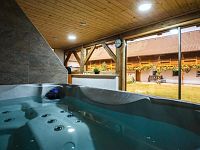 Uzavřený statek s wellness – výjimečné spojení životního stylu a investice v jižních Čechách. - IMG_8667_5_ED.jpg