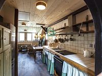 Velmi útulný a plně vybavený podkrovní byt 3kk v klidné části Českých Budějovic - 12-IMG_4950ED.jpg