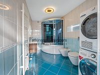 Prodej rodinného domu se třemi bytovými jednotkami - A7405715.jpg