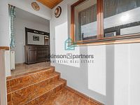 Prodej rodinného domu se třemi bytovými jednotkami - A7405739.jpg