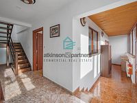 Prodej rodinného domu se třemi bytovými jednotkami - A7405748.jpg