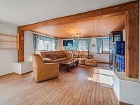 Prodej rodinného domu se třemi bytovými jednotkami - A7405766.jpg