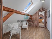 Prodej rodinného domu se třemi bytovými jednotkami - A7405784.jpg