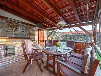 Prodej rodinného domu se třemi bytovými jednotkami - Dráchov-6.jpg