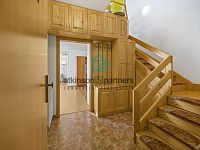 EXKLUZIVNÍHO MEZONETOVÉHO BYTU 4+1 S TERASOU  A DVĚMA KOUPELNAMI - A7406710 copy.jpg