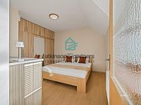 EXKLUZIVNÍHO MEZONETOVÉHO BYTU 4+1 S TERASOU  A DVĚMA KOUPELNAMI - A7406752 copy.jpg