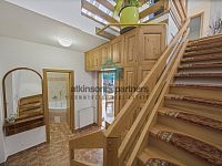 EXKLUZIVNÍHO MEZONETOVÉHO BYTU 4+1 S TERASOU  A DVĚMA KOUPELNAMI - A7406763 copy.jpg