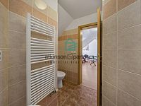 EXKLUZIVNÍHO MEZONETOVÉHO BYTU 4+1 S TERASOU  A DVĚMA KOUPELNAMI - A7406785 copy.jpg