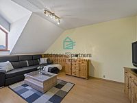 EXKLUZIVNÍHO MEZONETOVÉHO BYTU 4+1 S TERASOU  A DVĚMA KOUPELNAMI - A7406788 copy.jpg