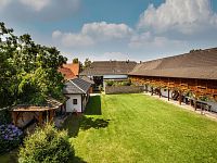 Uzavřený statek s wellness – výjimečné spojení životního stylu a investice v jižních Čechách.