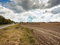 Prodej stavebního pozemku 5.132 m² - Třeboň, ul. Pražská 12 573 400 Kč ( 2 450 Kč/m2 ) - IMG_8938.jpg