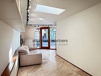 Světlý nebytový prostor na výjimečném místě v centru Českých Budějovic