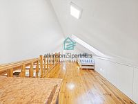 Nadstandardní byt 6+kk v širším centru Českých Budějovic - chodba.jpg