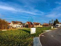 Plně zasíťovaný pozemek  - Dubné - 4.jpg