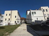 Činžovní dům se 4 bytovými jednotkami - IMG_0966.jpg