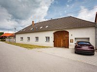 Uzavřený statek s wellness a zavedeným provozem – výjimečná investice v jižních Čechách - 00001_.jpg