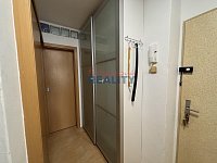 Prodej bytu 2+1 Neplachova ulice 65m2 - chodba
