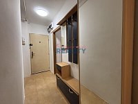 Prodej bytu 2+1 Neplachova ulice 65m2 - chodba