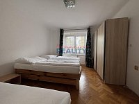 Prodej bytu 2+1 Neplachova ulice 65m2 - ložnice