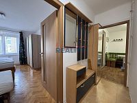 Prodej bytu 2+1 Neplachova ulice 65m2 - chodba