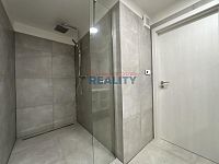 Prodej prostorného bytu 4+1 s lodžií Otavská - koupelna (1).jpeg