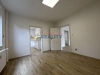 Prodej prostorného bytu 4+1 s lodžií Otavská - pokoj 3.jpeg