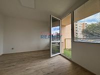 Prodej prostorného bytu 4+1 s lodžií Otavská - pokoj s lodžií (2).jpeg