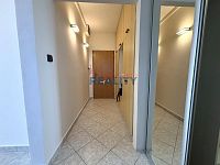 Prodej bytu Čéčova ulice 3+1 balkon 68m2 - chodba