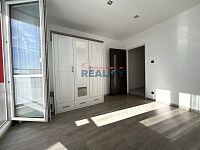 Prodej bytu Čéčova ulice 3+1 balkon 68m2 - pokoj s balkonem