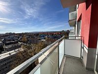 Prodej bytu Čéčova ulice 3+1 balkon 68m2 - výhled