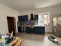 Prodej rodiného domu Nové Hodějovice Ke Studánce 1245m2 - dolní kuchyně