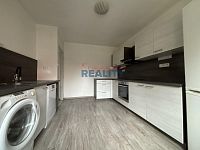 Pronájem bytu 2+1 ve zděném domě - kuchyně