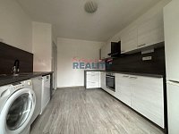 Pronájem bytu 2+1 ve zděném domě - kuchyně