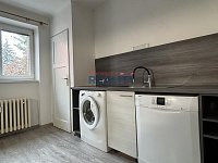 Pronájem bytu 2+1 ve zděném domě - kuchyně