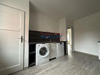 Pronájem bytu 2+1 ve zděném domě - kuchyně se spíží