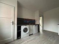 Pronájem bytu 2+1 ve zděném domě - kuchyně se spíží