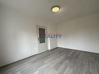 Pronájem bytu 2+1 ve zděném domě - pokoj
