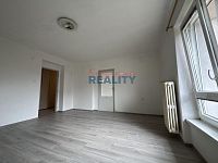 Pronájem bytu 2+1 ve zděném domě - pokoj