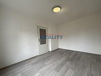 Pronájem bytu 2+1 ve zděném domě - pokoj