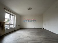 Pronájem bytu 2+1 ve zděném domě - pokoj